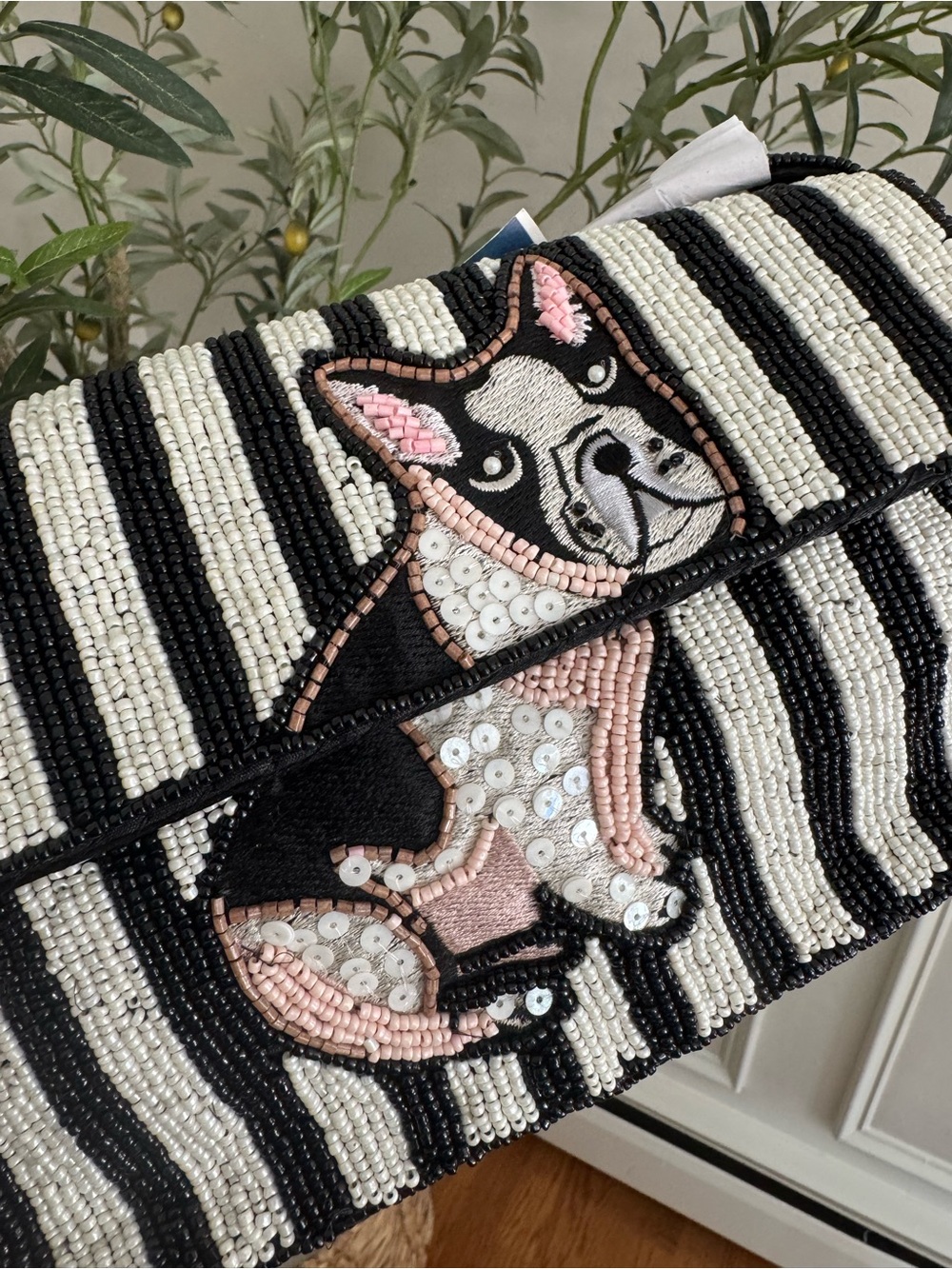 Sol and Mer Black and White Beaded Shoulder Bag with Beaded French Bulldog - Picture 7 of 7